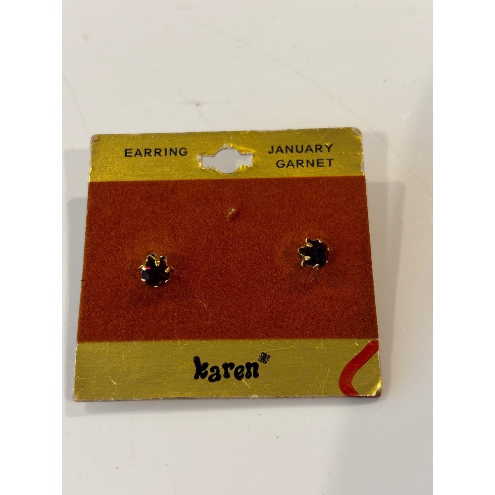 Karen Stud Earrings OS Red Gold Vintage 80s January Garnet Birthstone Studs